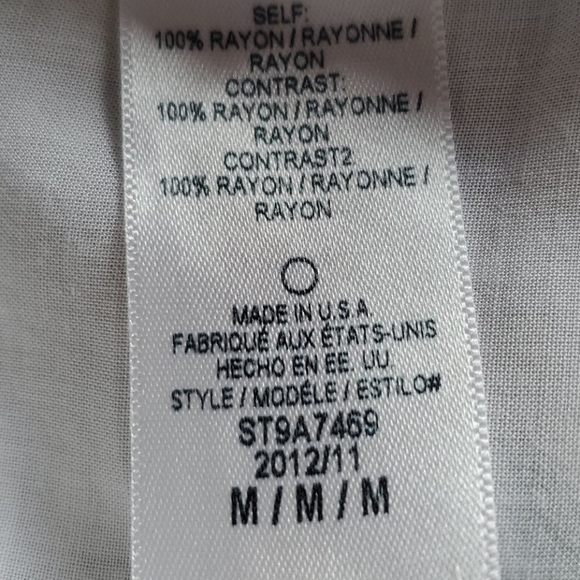 🍎2 Items/$12 SPLENDID BUTTON SHIRT SIZE MEDIUM - Picture 8 of 8